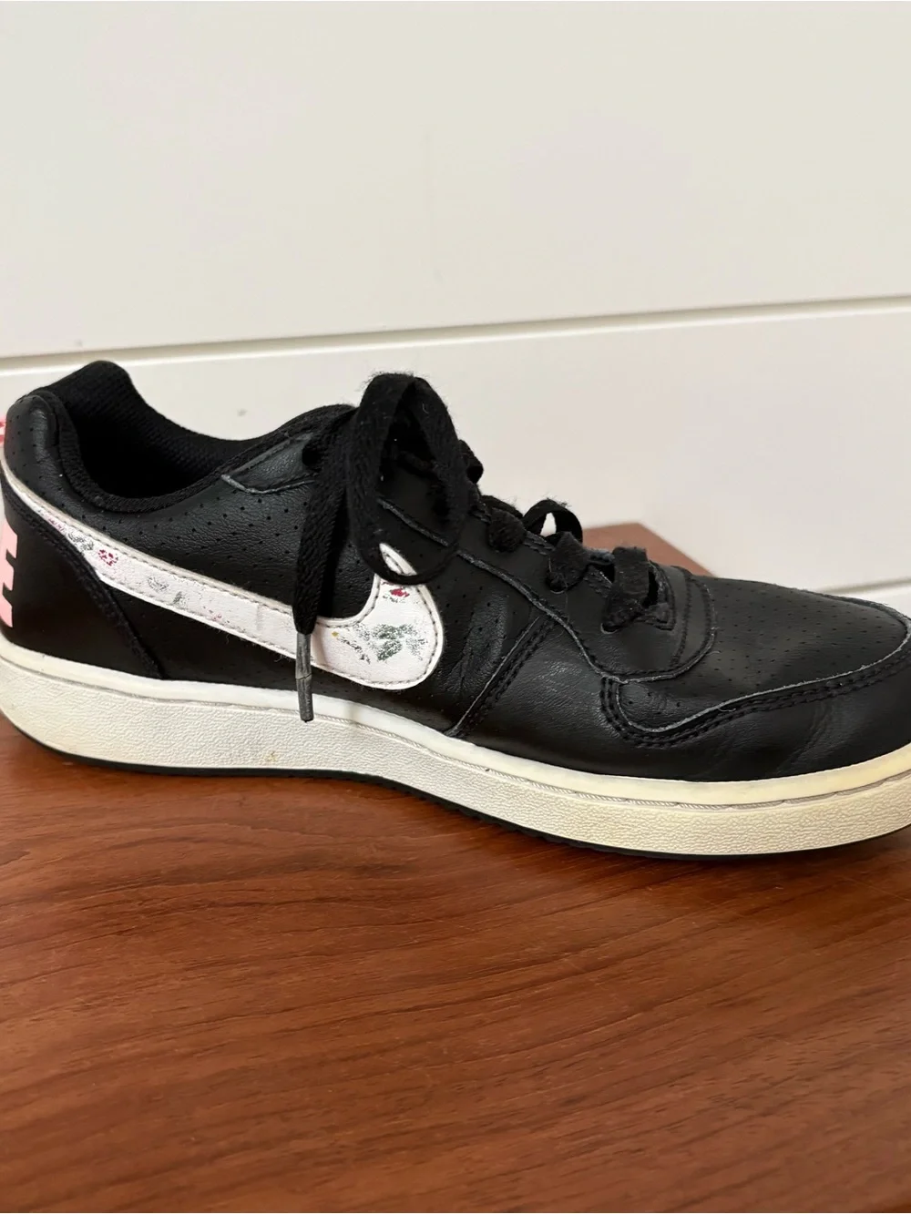 Nike Girls Court Borough VF Low Floral Swoosh Black Pink Youth 6Y Streetwear
